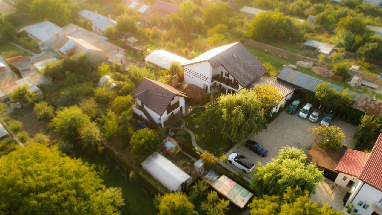 Pensiunea Puiu Afumati Ngoại thất bức ảnh